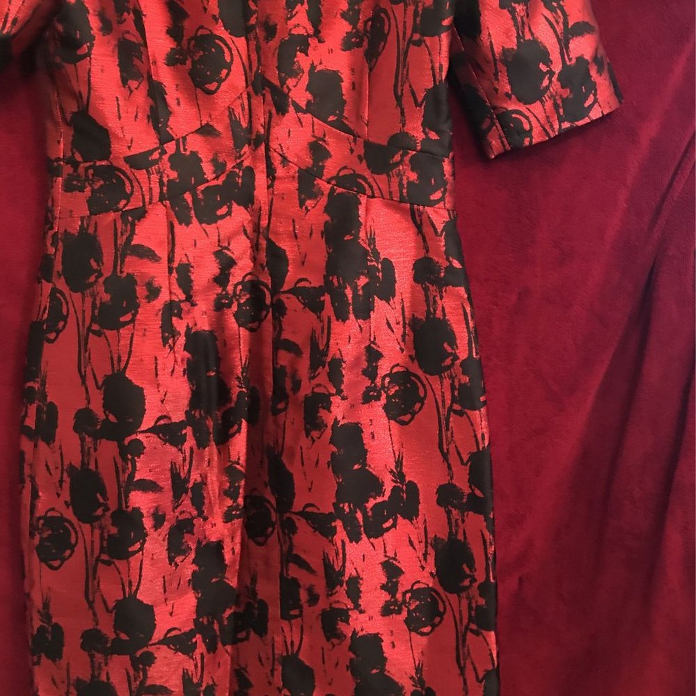 I Peterman Red And Black Dress With Metallic Shine - Picture 6 of 6
